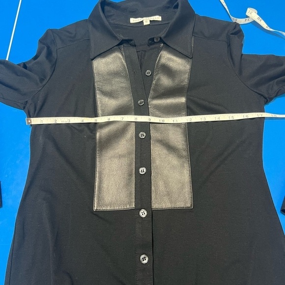 Donna Degnan Button Down Shirt. Pristine Condition. Size 6 - Picture 4 of 7
